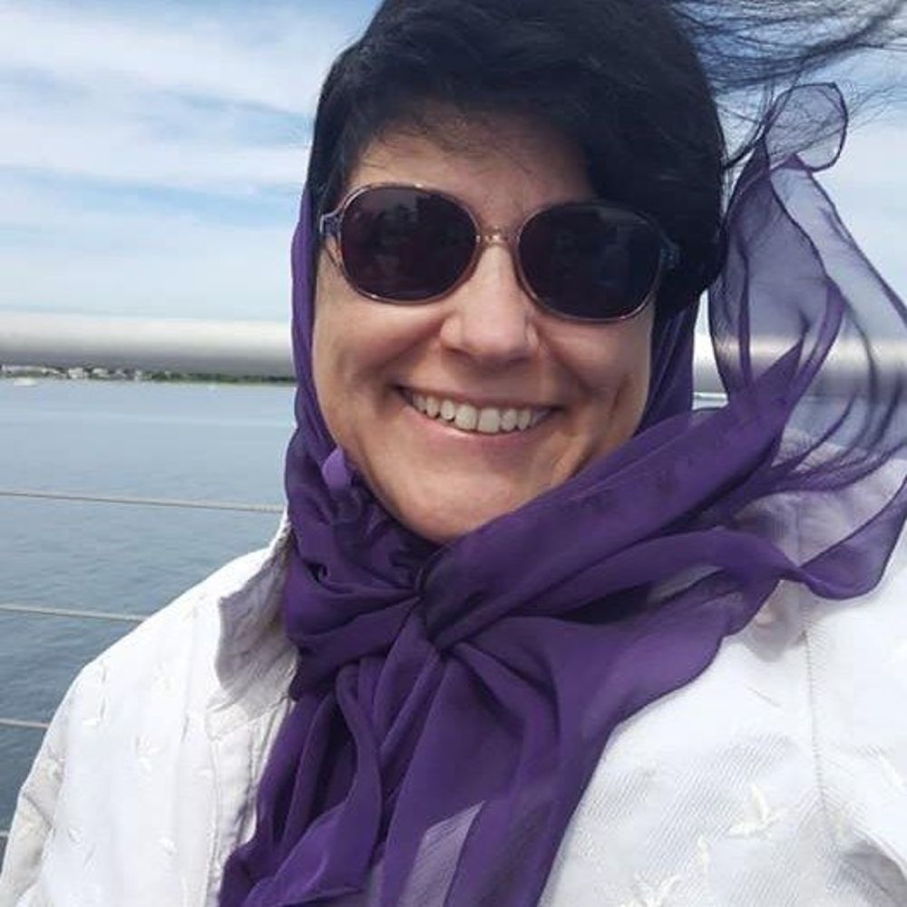 Meet your Posher, Elaine